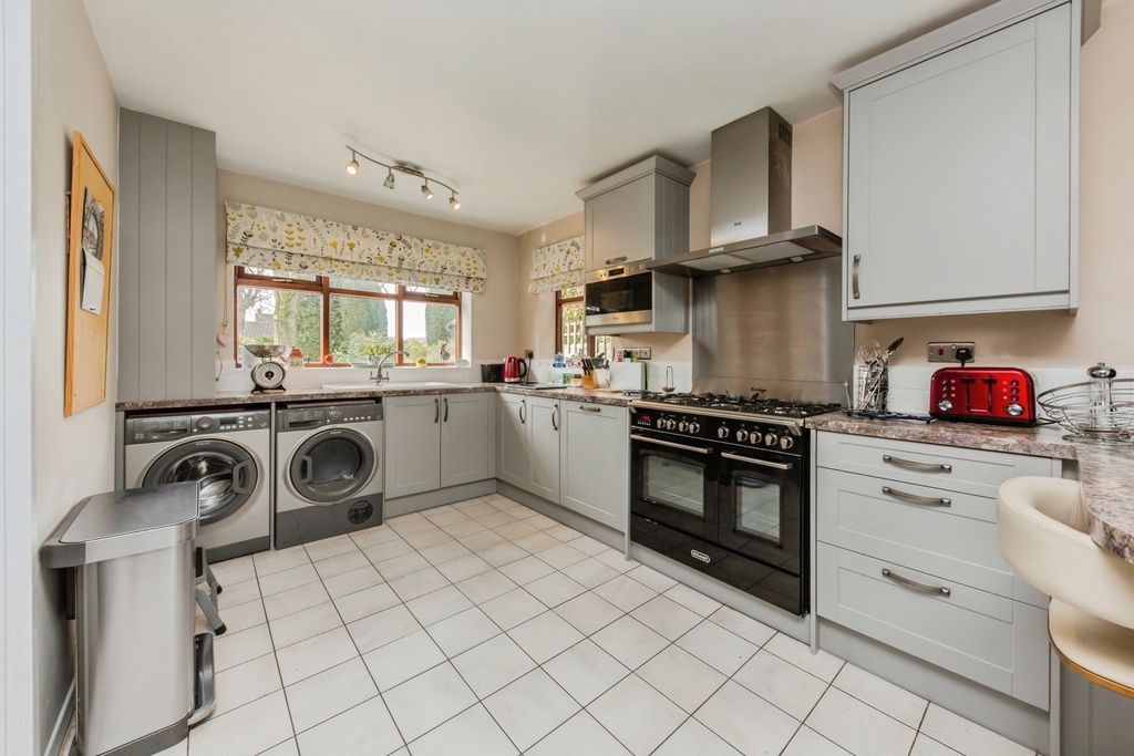 Property photo 3 of 22 Pbox-Img.Jpg