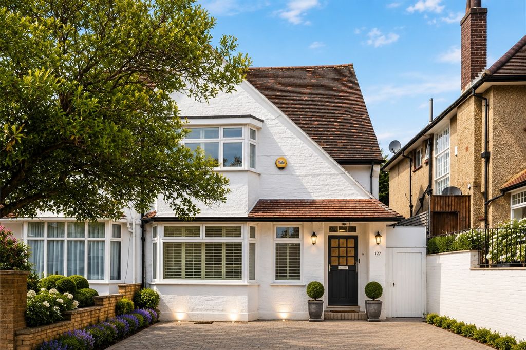 Property photo 2 of 8 4960013