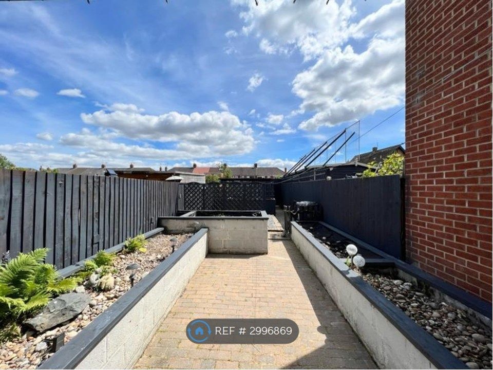 Property photo 3 of 10