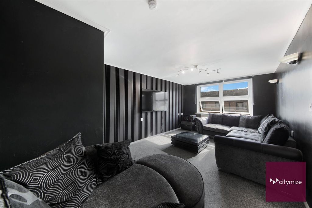 Property photo 3 of 16 Reception Room (Lounge / Diner)