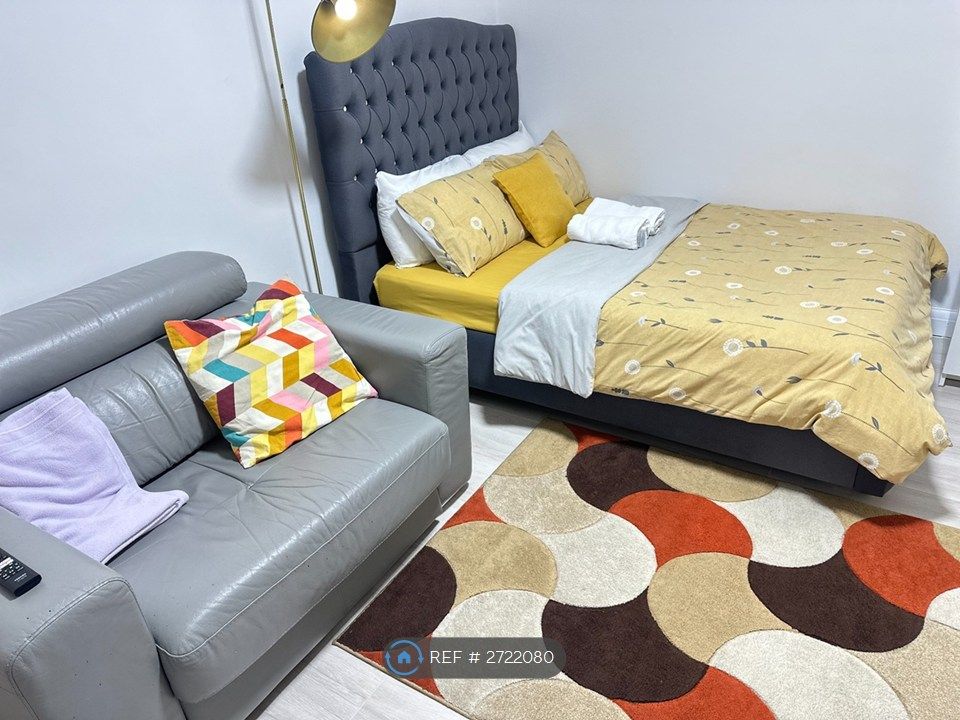 Property photo 1 of 13 Room With Soha Bed