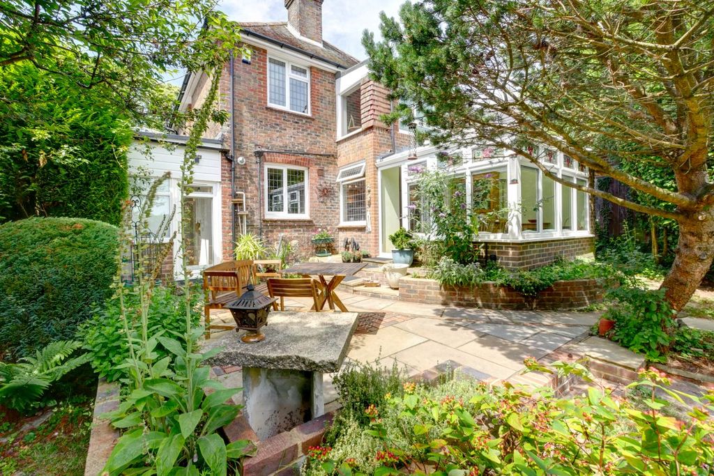 Property photo 3 of 43