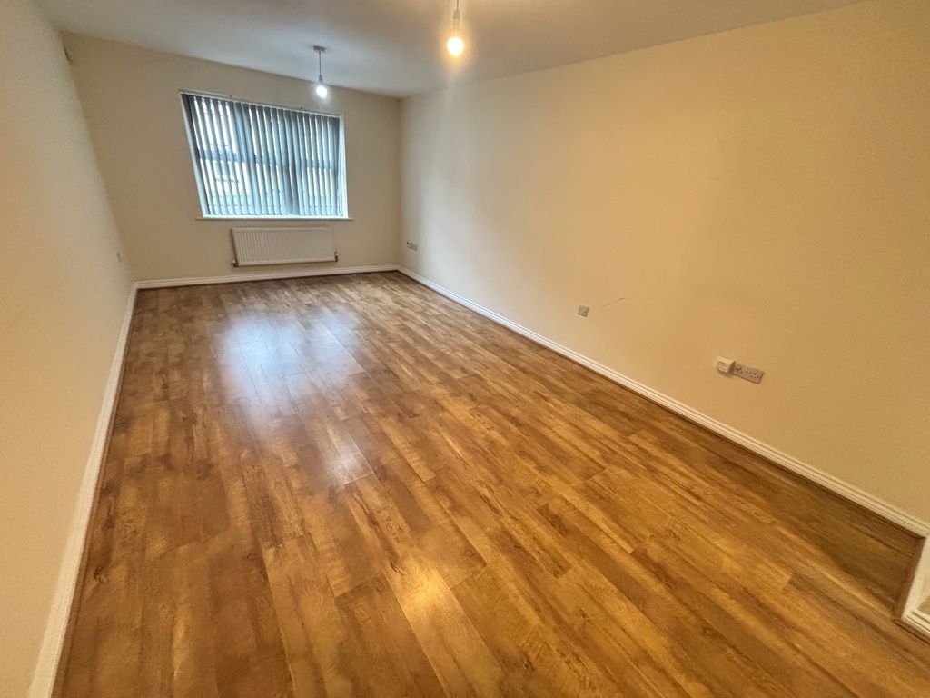 Property photo 3 of 13 Image