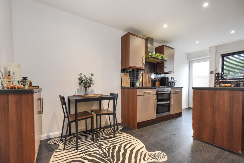 Property photo 2 of 19 Photo 4