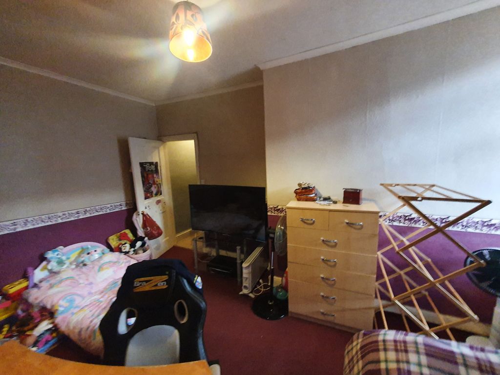 Property photo 3 of 8