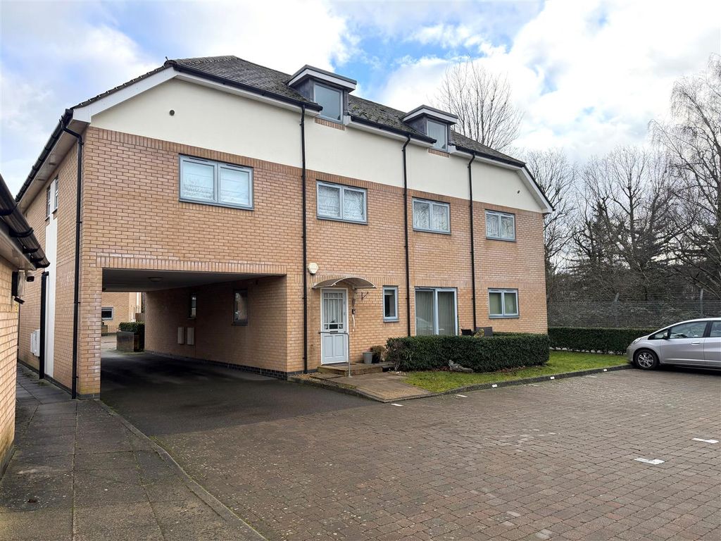 Property photo 1 of 9 Southam Mews - Entrance.Jpg