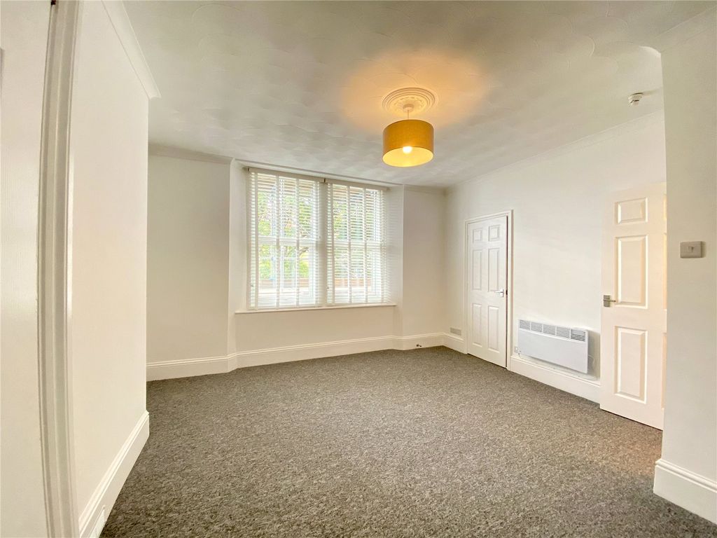 Property photo 2 of 8 Picture No. 02