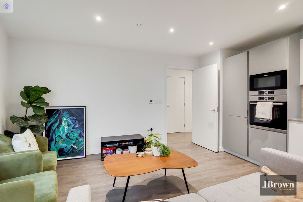 Property photo 3 of 14