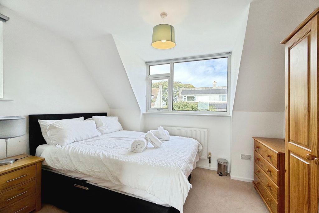 Property photo 3 of 21 Pbox-Img.Jpg