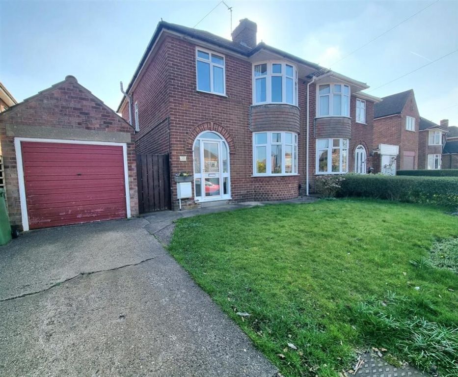 Property photo 1 of 14 Broadway Front