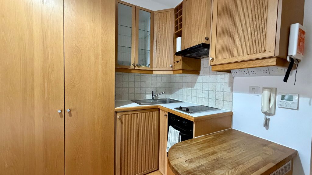 Property photo 2 of 8 Kitchen