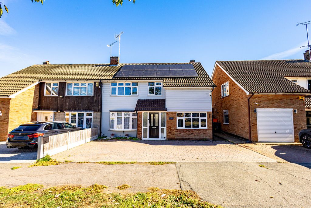 Property photo 2 of 37