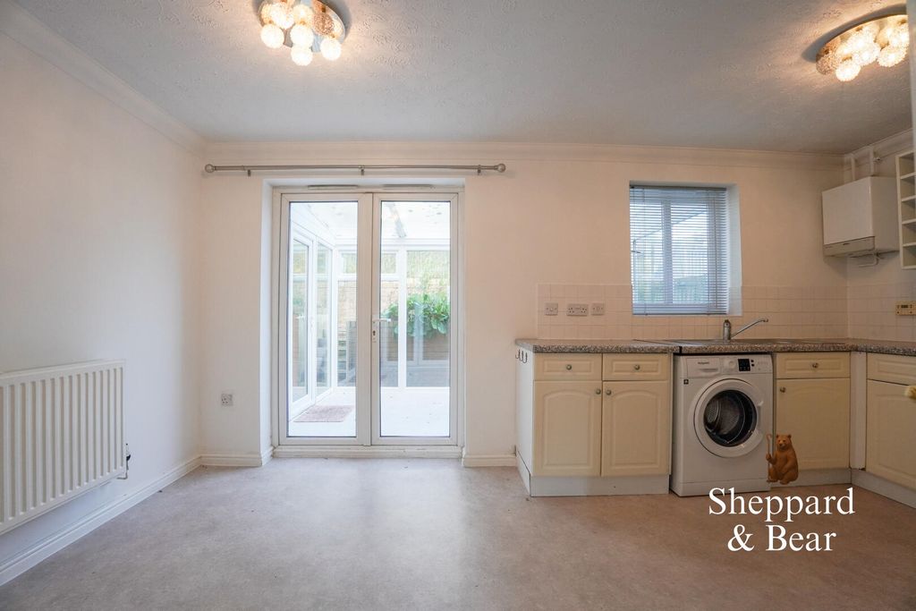 Property photo 3 of 20 Kitchen/Dining