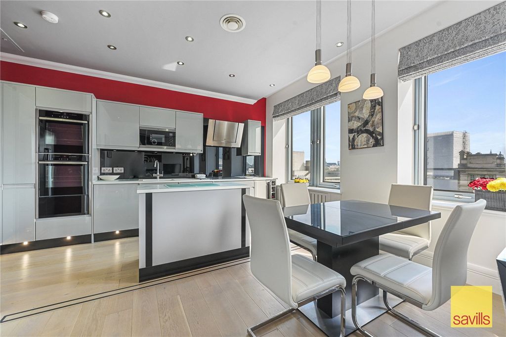 Property photo 1 of 10 Kitchen/Dining