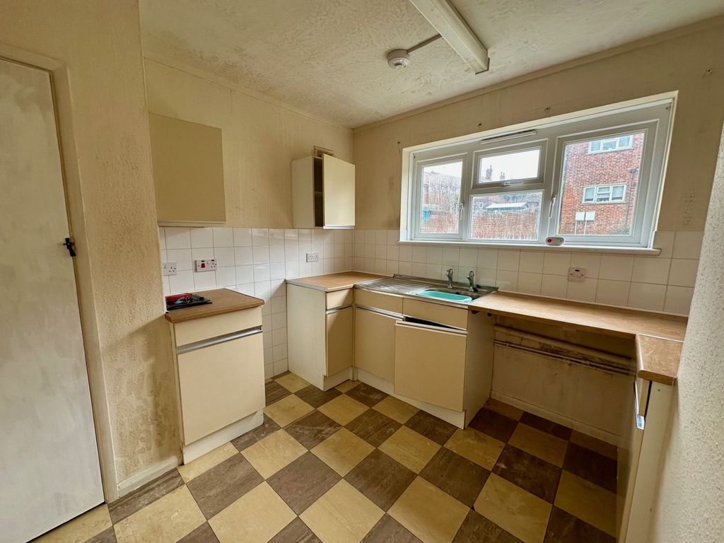 Property photo 3 of 7