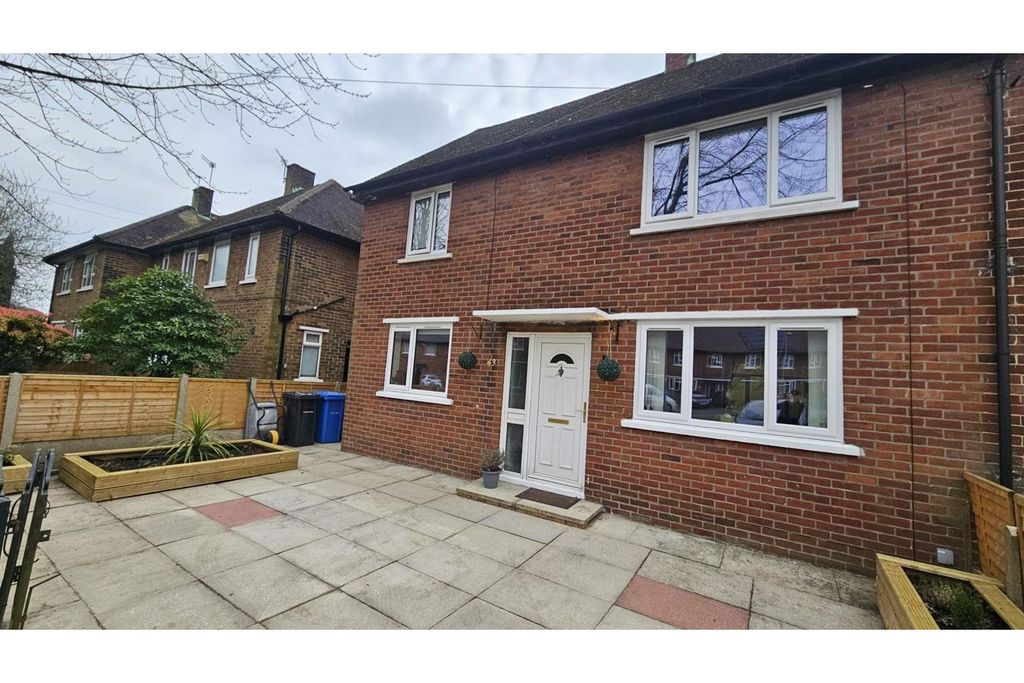 Property photo 1 of 16 Front