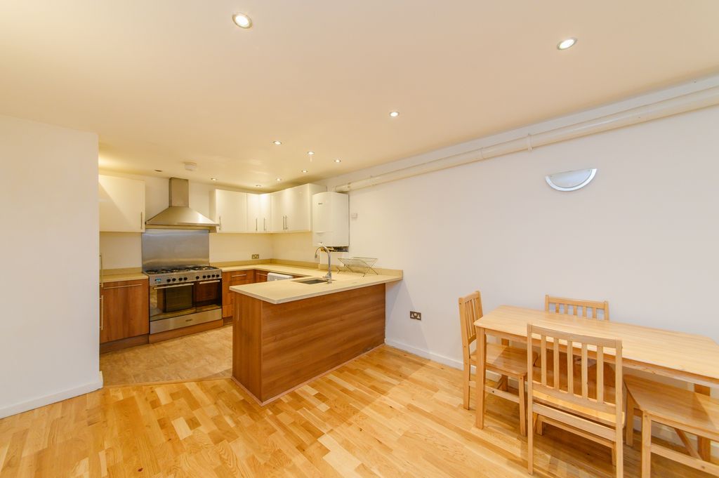 Property photo 2 of 21 Photo 5