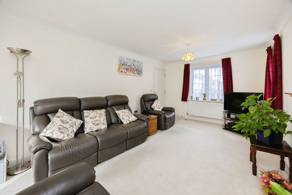 Property photo 3 of 30