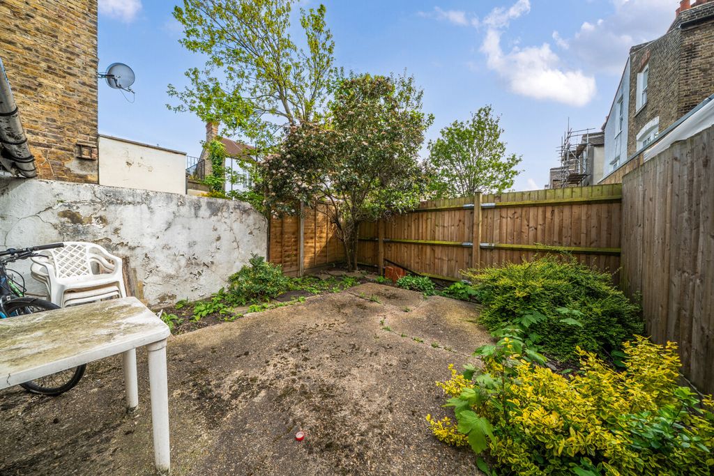 Property photo 2 of 6 1439662-12-69De71...