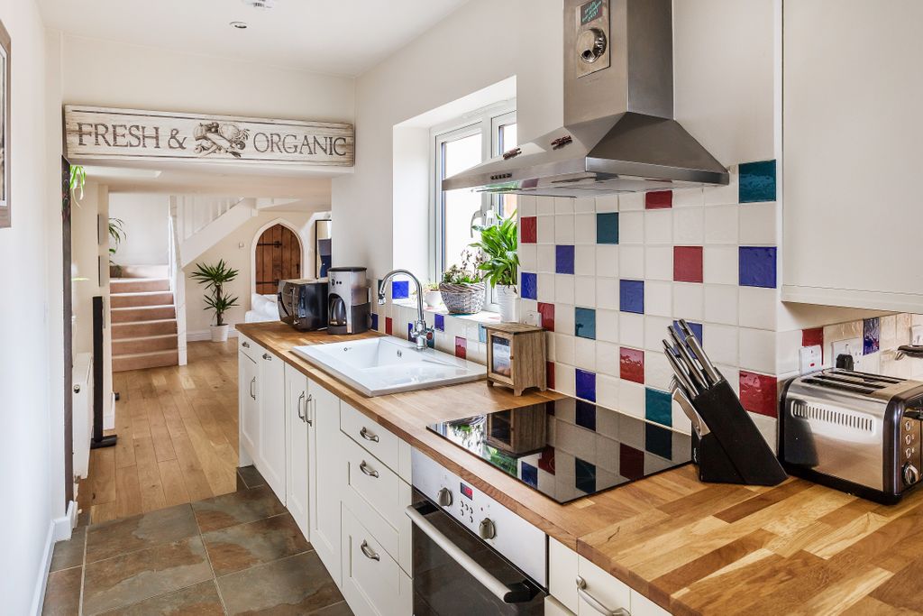 Property photo 3 of 13 Kitchen
