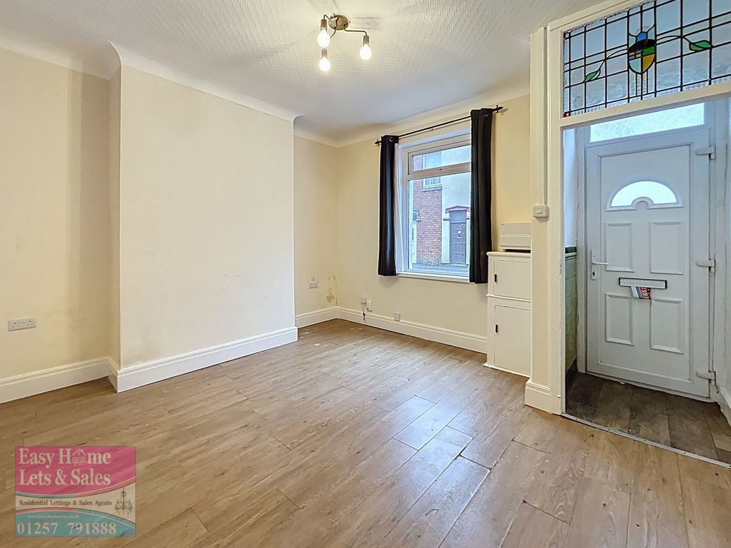 Property photo 2 of 15 Living Room