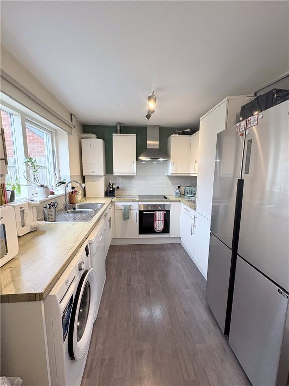 Property photo 2 of 8 Picture No. 06