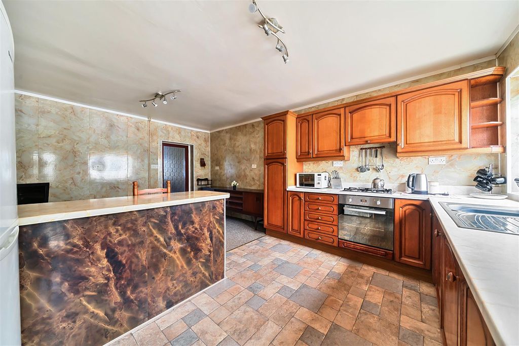 Property photo 2 of 25 1318315-5-6870046909d98-5.Jpg