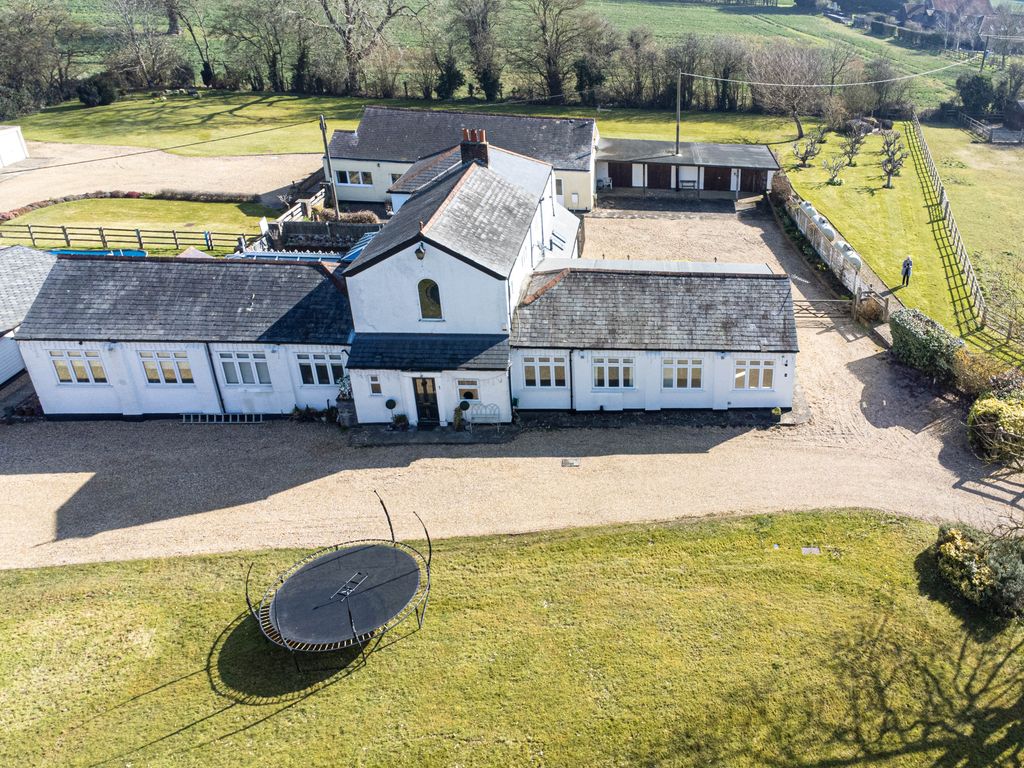 Property photo 1 of 19 Front