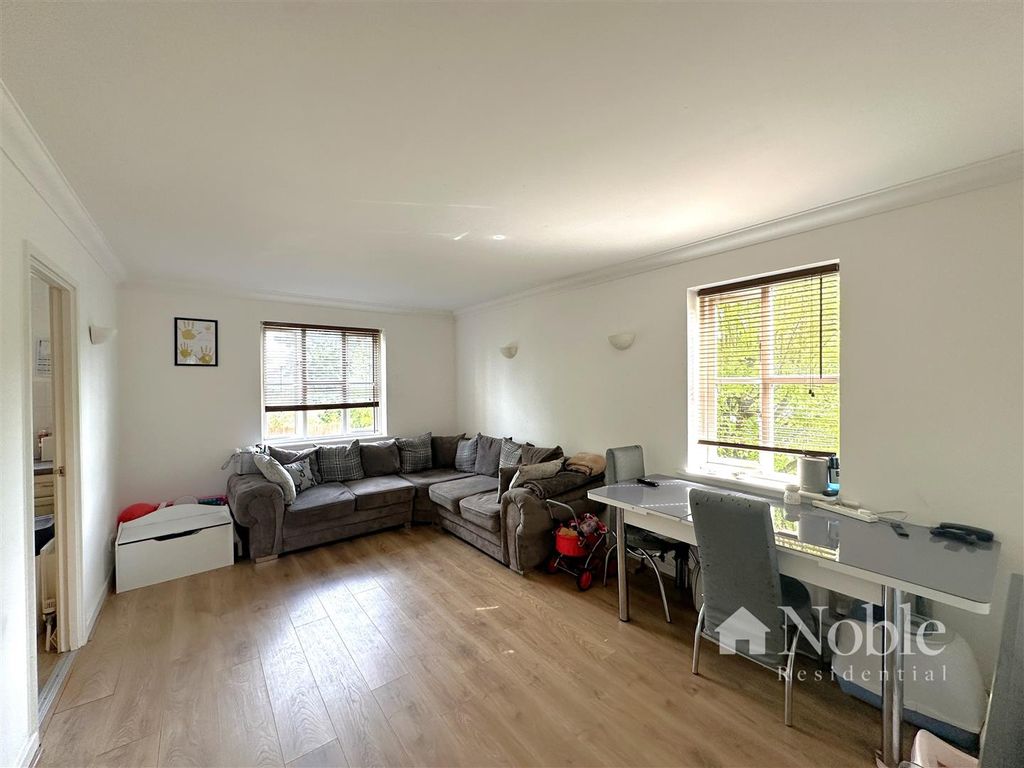 Property photo 3 of 7 Reception Room