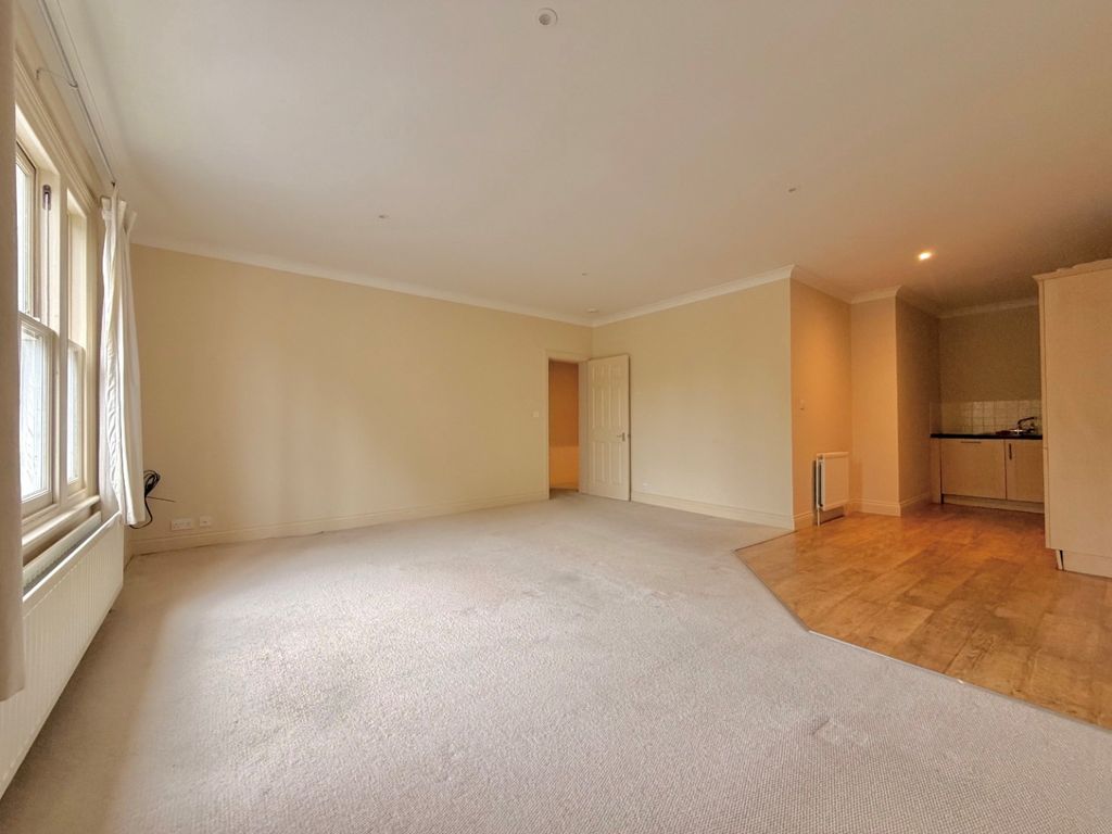 Property photo 2 of 9 6115012