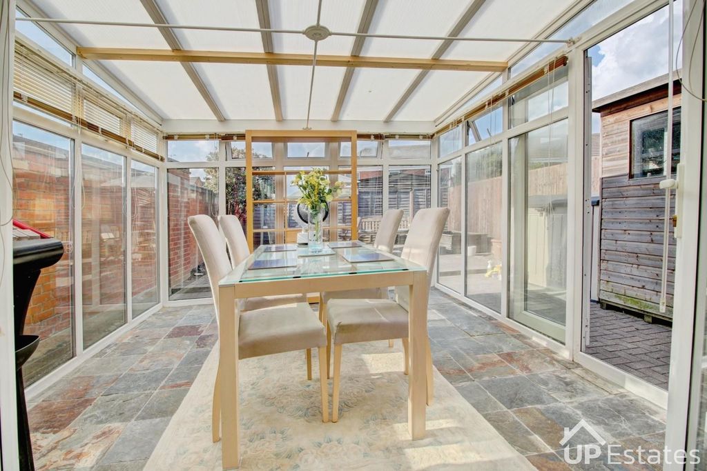Property photo 3 of 28