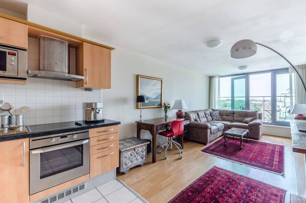 Property photo 1 of 6