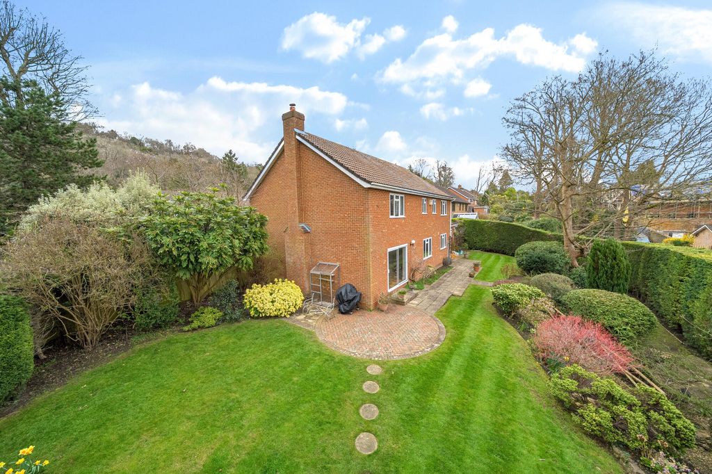 Property photo 3 of 12