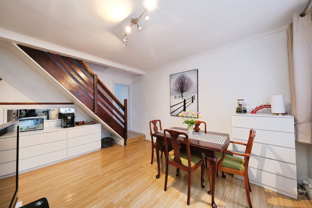 Property photo 3 of 20 Img_4805