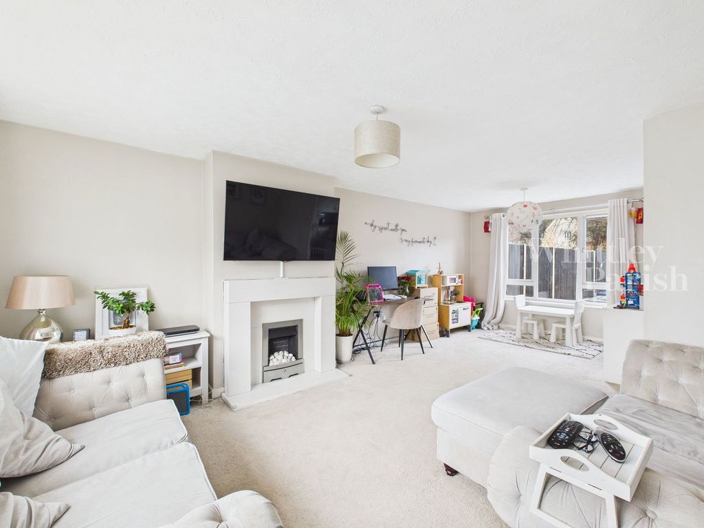 Property photo 2 of 18