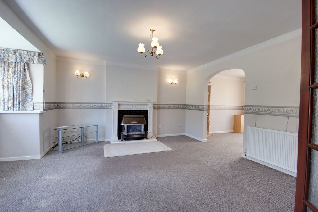 Property photo 2 of 23 1 Lounge A