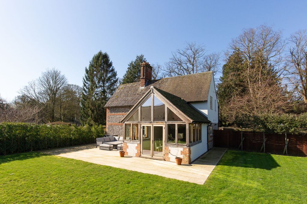 Property photo 1 of 19