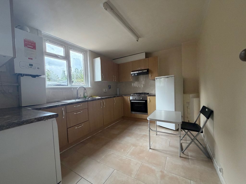 Property photo 2 of 12 Photo 2