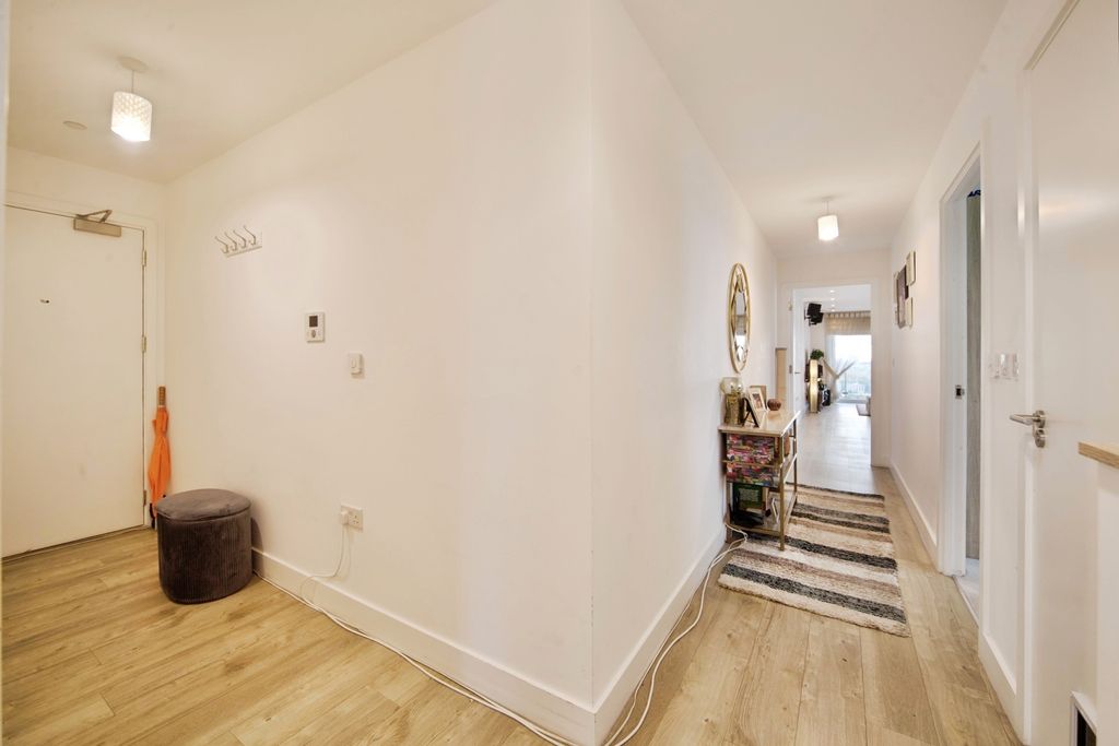 Property photo 3 of 26 Photo