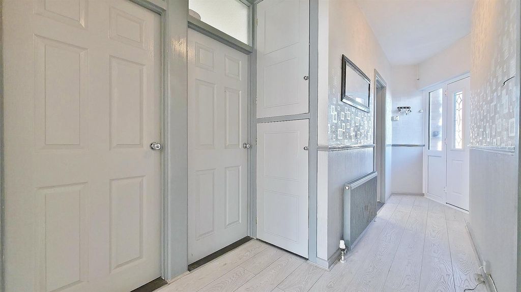 Property photo 3 of 19 Hallway