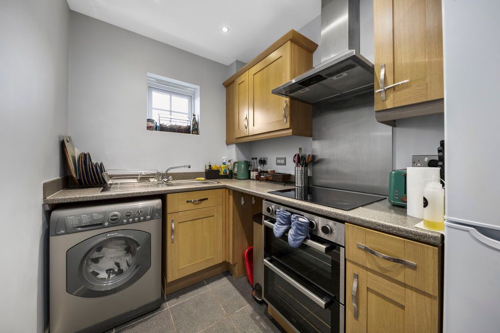 Property photo 2 of 20 Kitchen