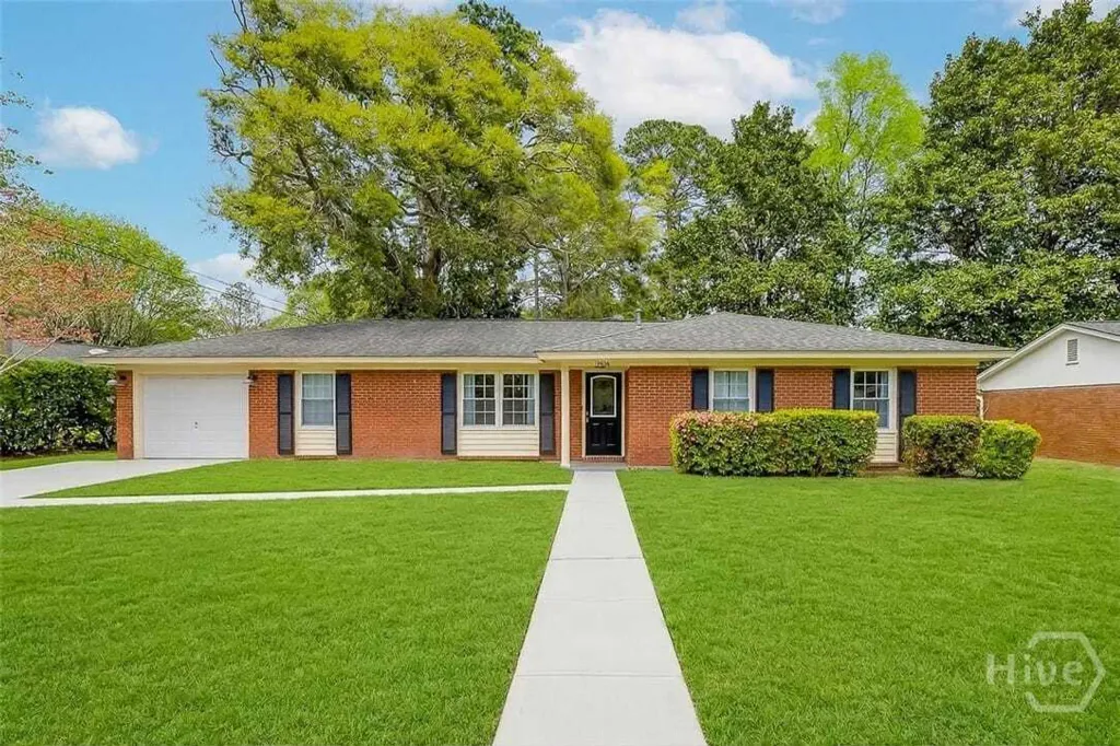 Property photo 1 of 31