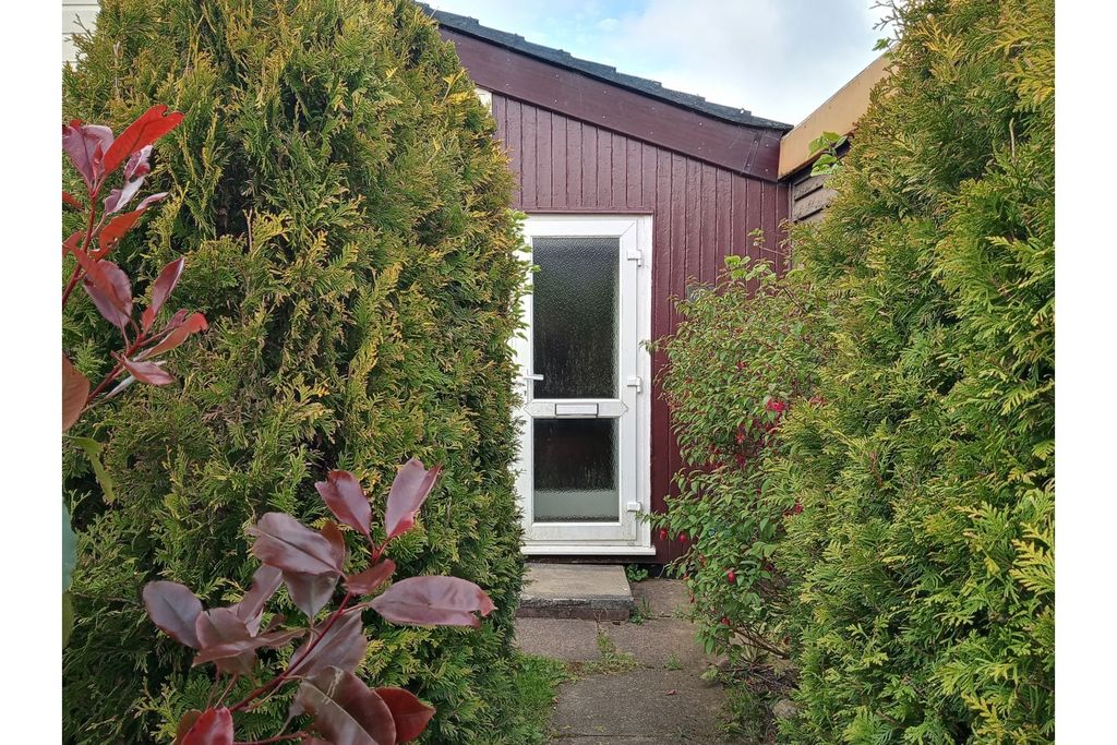 Property photo 2 of 22