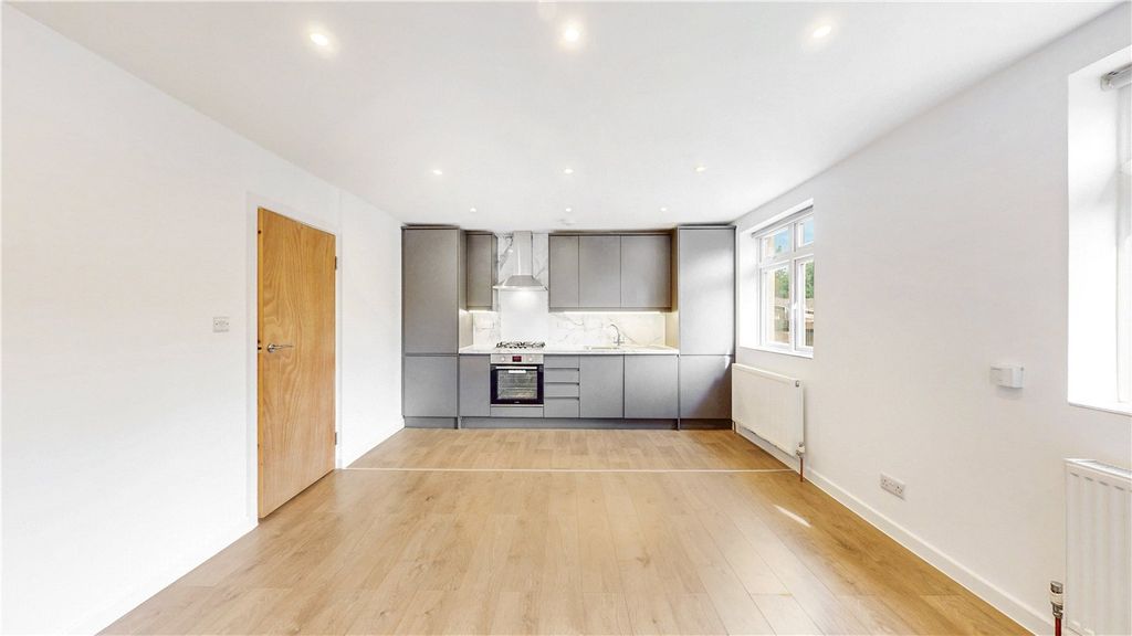Property photo 2 of 16 Picture No. 06