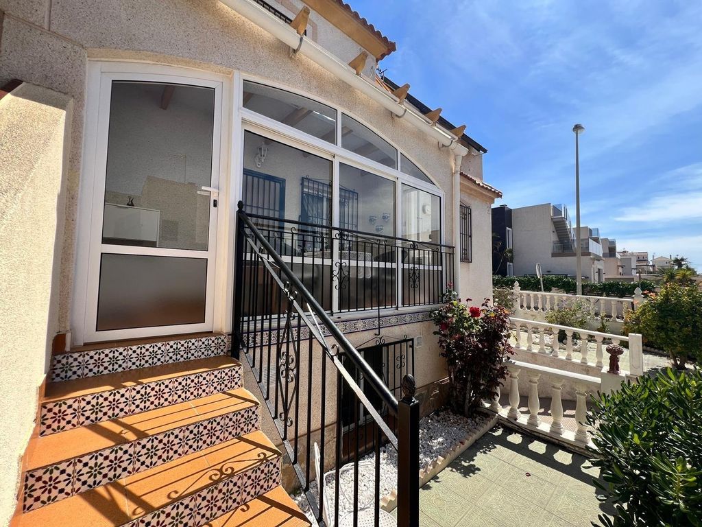 Property photo 1 of 44