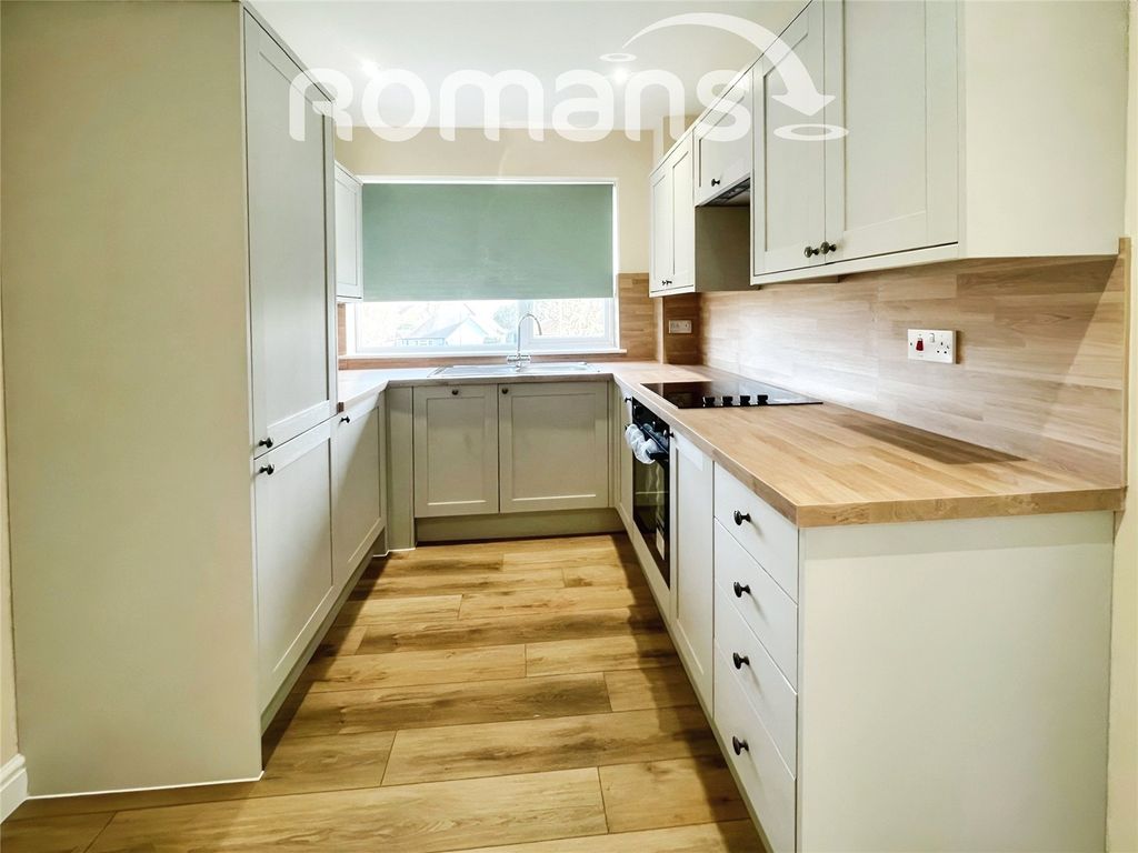 Property photo 3 of 6 Picture No. 05