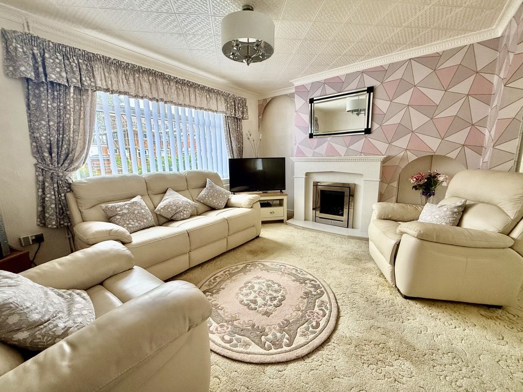 Property photo 2 of 11 Img_2570