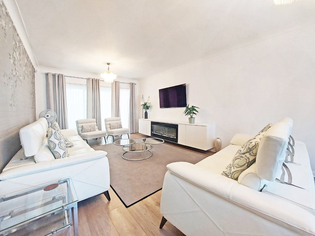Property photo 2 of 20 5331392