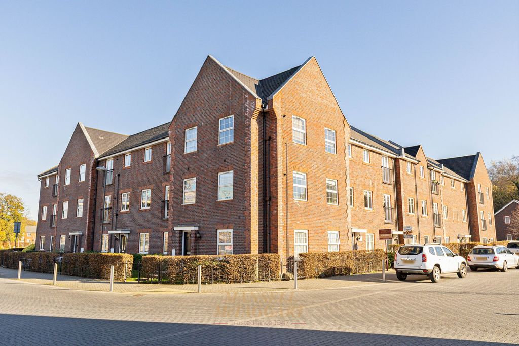 Property photo 1 of 15