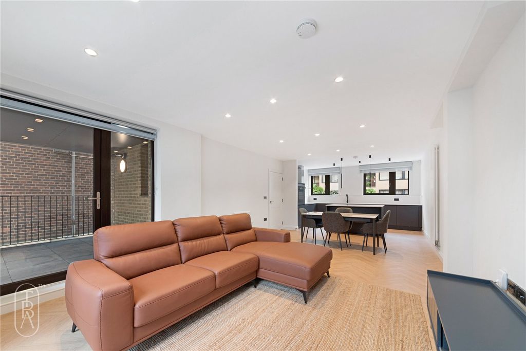 Property photo 1 of 19 Picture No. 08